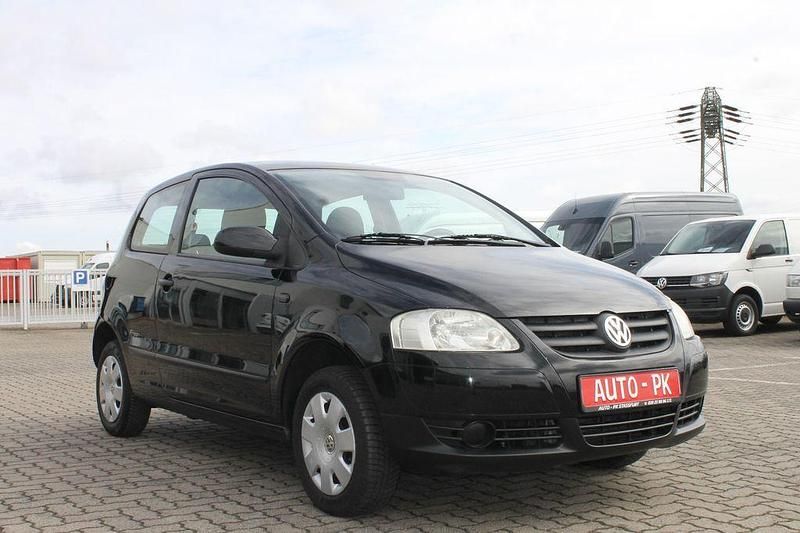Gebraucht VW Fox 54 PS (39 kW) 2008 Schwarz Kleinwagen