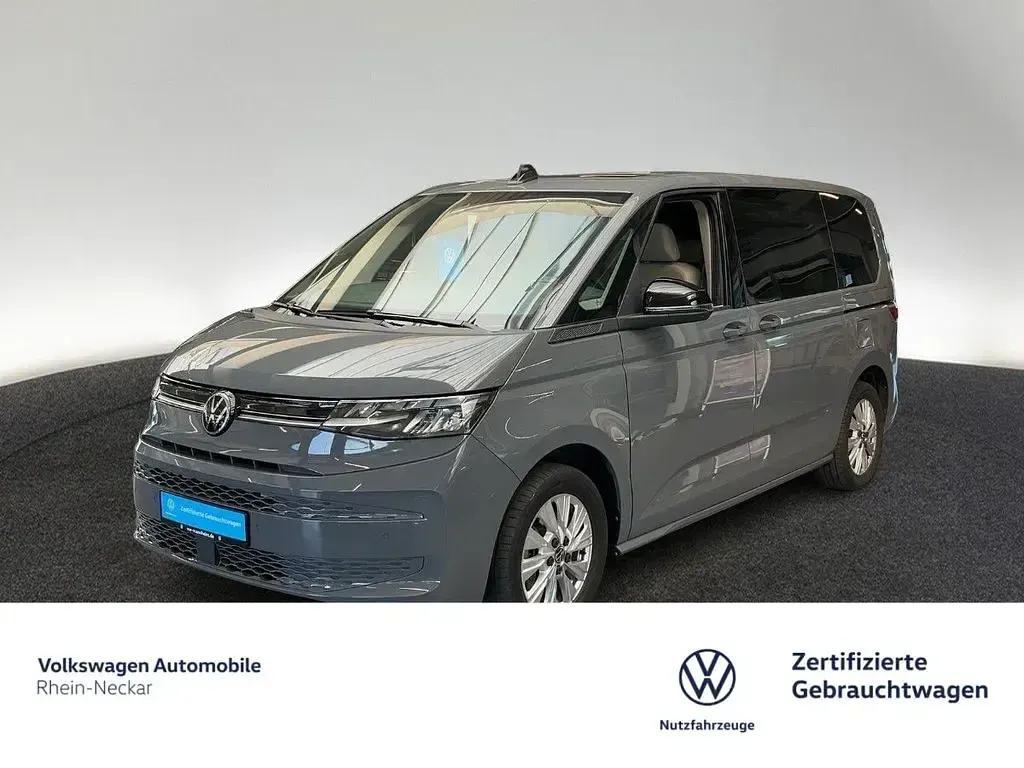 Gebraucht VW Multivan Life 150 PS (110 kW) 2022 Grau Van / Kleinbus