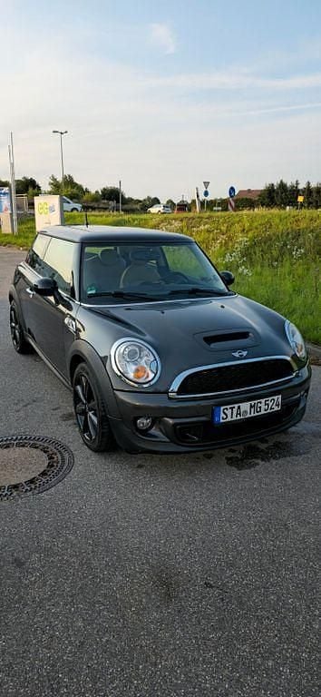 Braun Gebraucht 2010 Mini Cooper S Kleinwagen | 11.000 € (Etwas zu teuer) - Bild 1/4