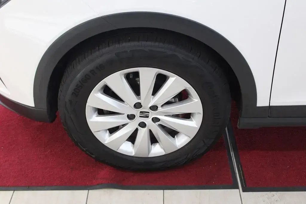 Gebraucht Seat Arona Style 110 PS (80 kW) 2023 "candy" weiss SUV