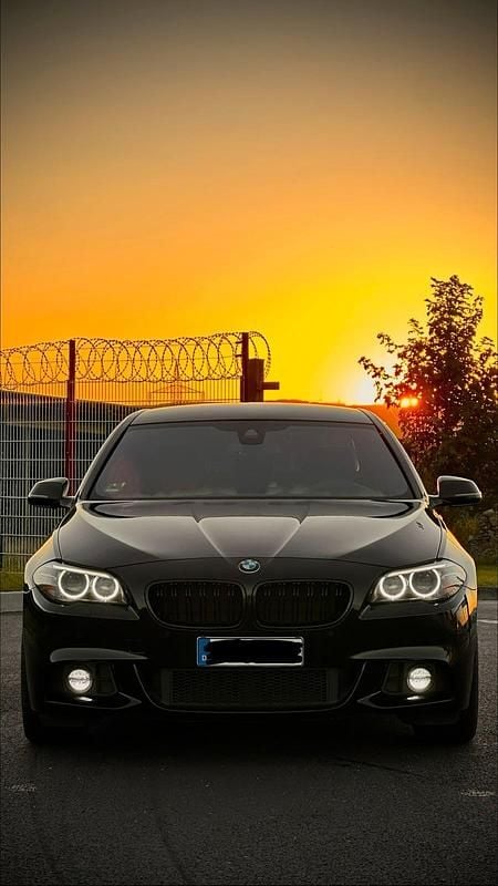 Schwarz Gebraucht 2015 BMW 530 M Sport Limousine | 21.990 € (Fairer Preis) - Bild 1/4