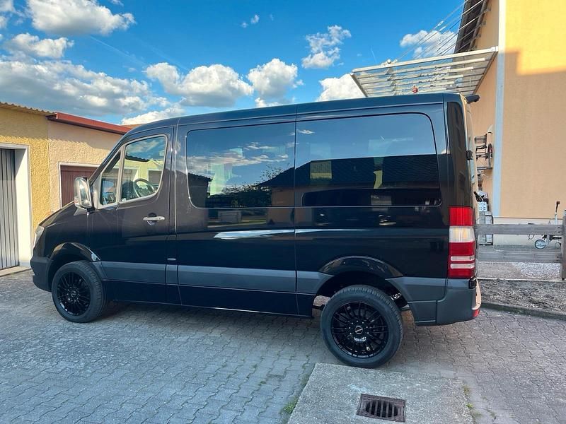 Schwarz Gebraucht 2016 Mercedes Sprinter Van | 35.500 € - Bild 1/4