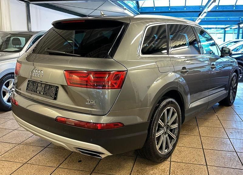 Gebraucht Audi Q7 Sport 272 PS (200 kW) 2015 Grau SUV