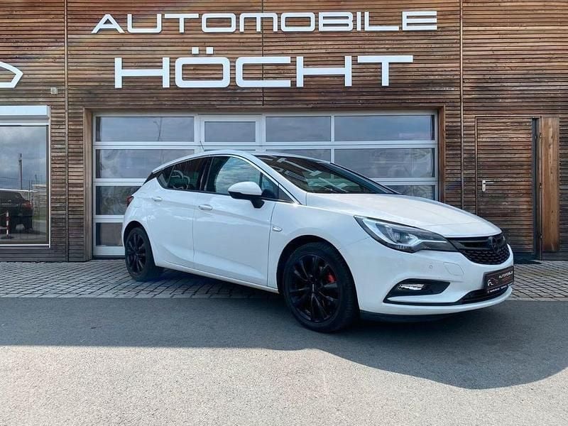 Gebraucht Opel Astra Dynamic 200 PS (147 kW) 2016 Weiss Limousine