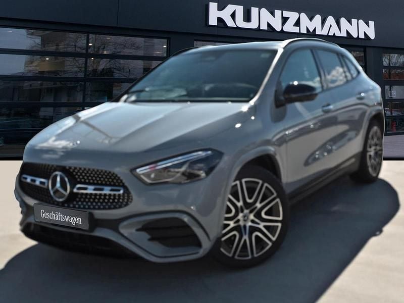 Manufaktur alpingrau uni Gebraucht 2025 Mercedes GLA220 AMG SUV | 48.490 € (Superpreis) - Bild 1/4