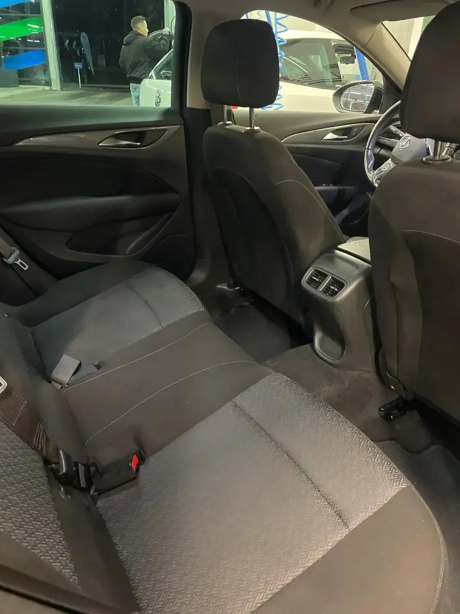 Gebraucht Opel Insignia 170 PS (125 kW) 2019 Schwarz Kombi