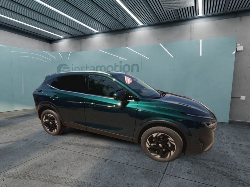 Grün Neu 2025 Nissan Qashqai N-Connecta SUV | 35.340 € (Etwas zu teuer) - Bild 1/4