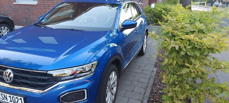 Blau Gebraucht 2019 VW T-Roc Sport SUV | 18.250 € (Guter Preis) - Bild 1/4