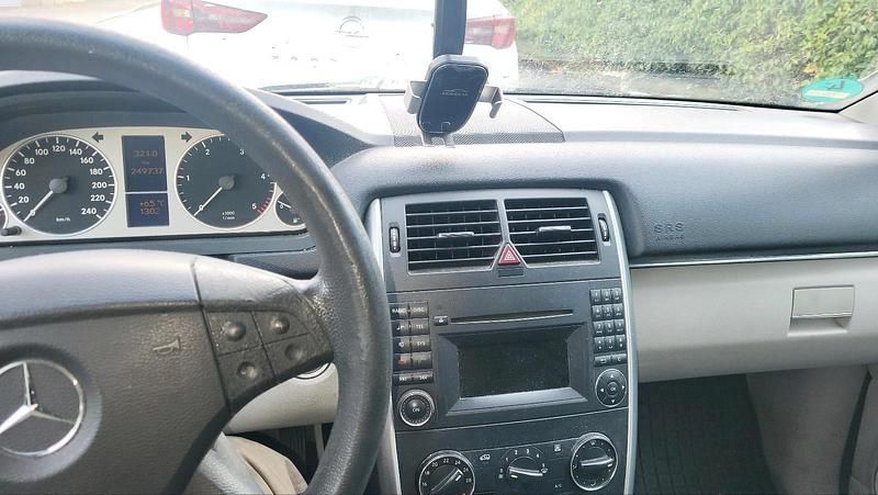 Gebraucht Mercedes B180 190 PS (139 kW) 2008 Grau Van / Kleinbus