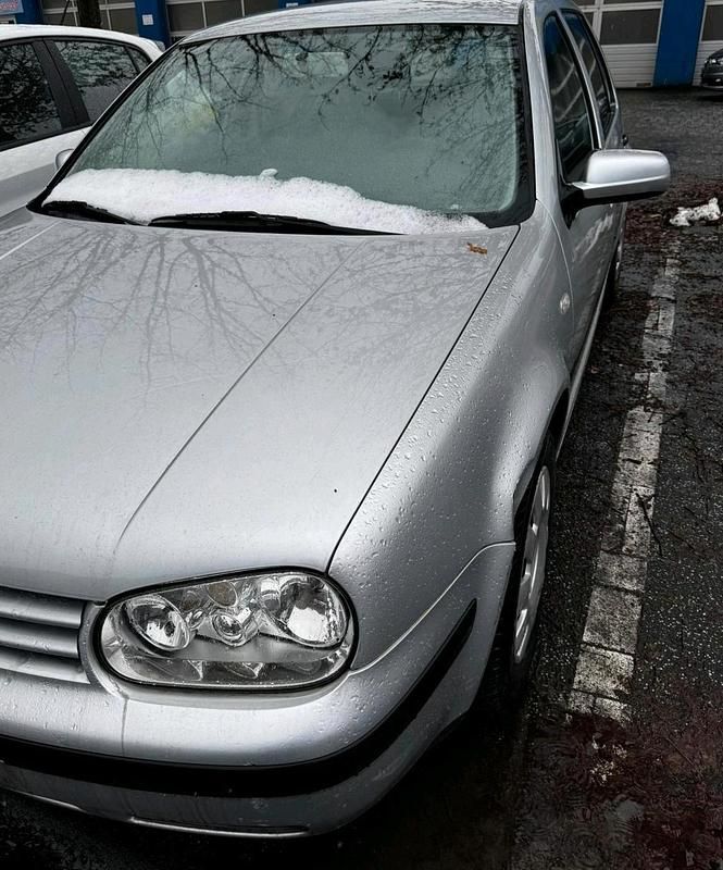 Gebraucht VW Golf IV 101 PS (74 kW) 2002 Silber Kleinwagen