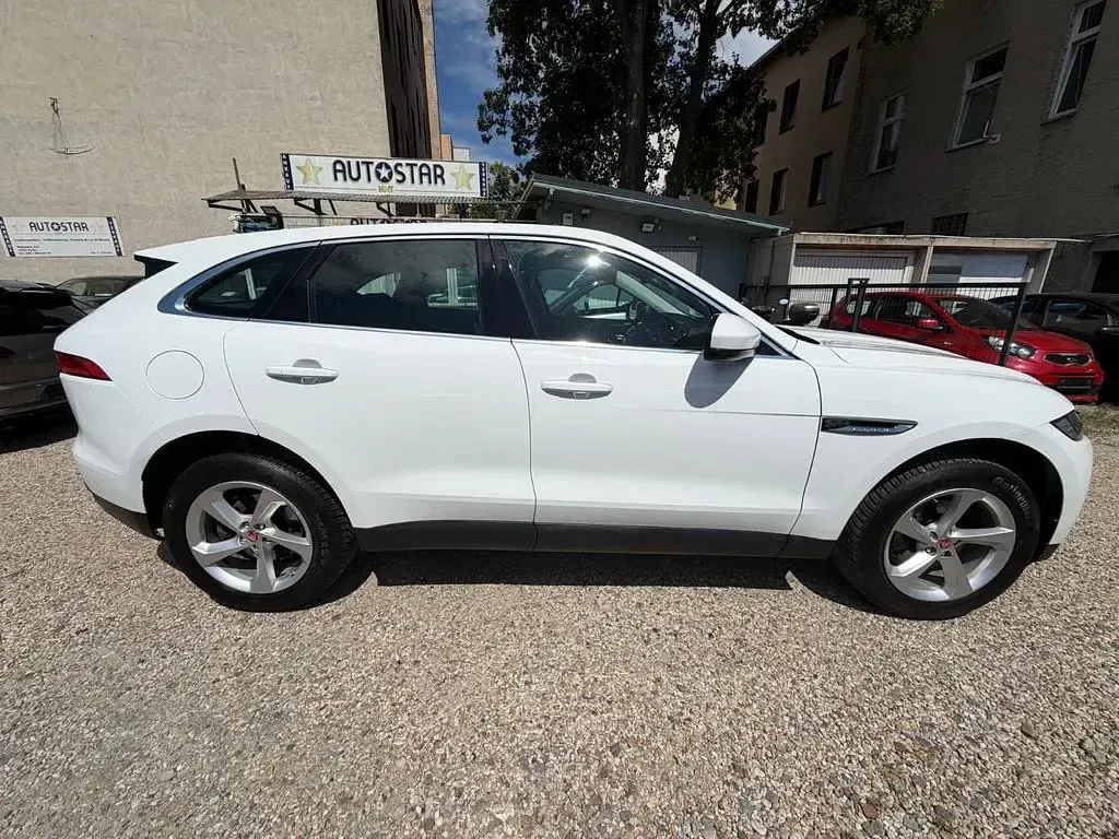 Gebraucht Jaguar F-Pace R 179 PS (131 kW) 2019 Weiß SUV