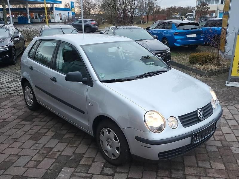 Gebraucht VW Polo 54 PS (39 kW) 2003 Silber Limousine
