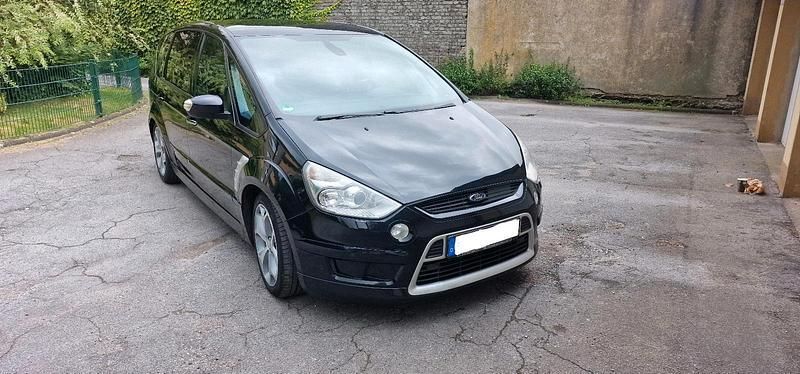 Schwarz Gebraucht 2008 Ford S-MAX Titanium S Van / Kleinbus | 4.500 € (Fairer Preis) - Bild 1/4