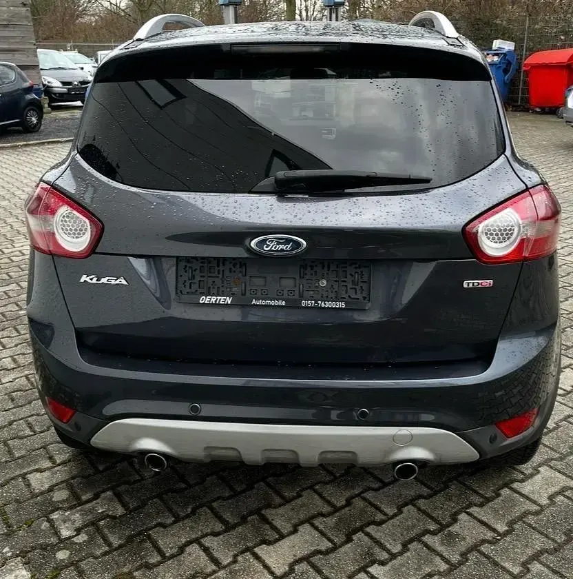 Gebraucht Ford Kuga Trend 136 PS (100 kW) 2010 Schwarz SUV