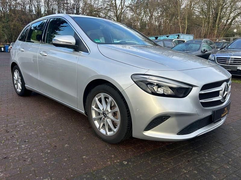 Gebraucht Mercedes B250 Progressive 224 PS (164 kW) 2019 Silber Van / Kleinbus