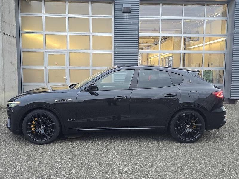 Gebraucht Maserati Levante 430 PS (316 kW) 2020 Schwarz SUV