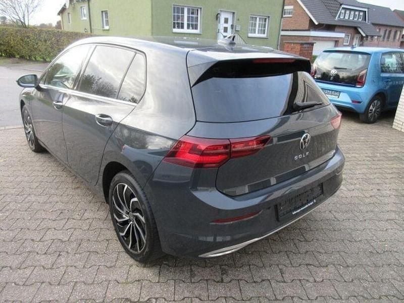 Gebraucht VW Golf VIII Style 204 PS (150 kW) 2022 Uranograu Limousine