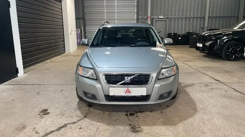 Gebraucht Volvo V50 109 PS (80 kW) 2009 Silber Kombi