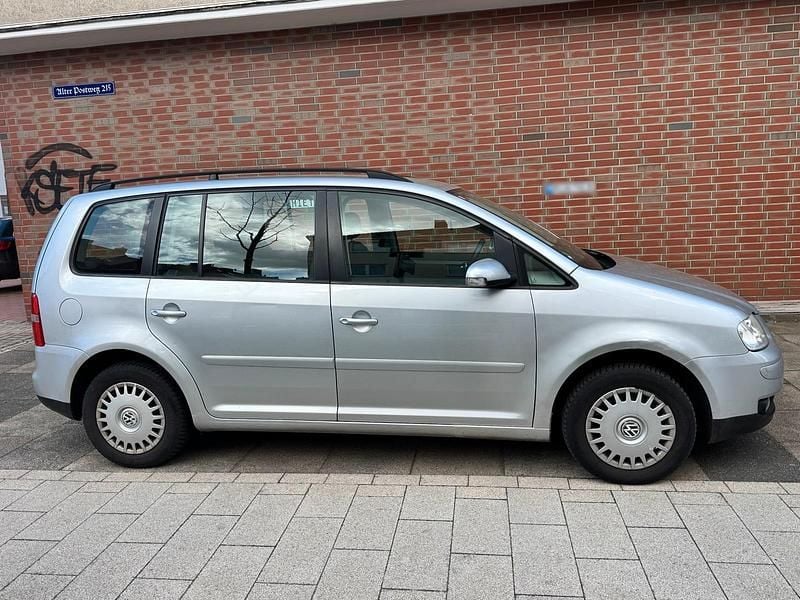Gebraucht VW Touran 105 PS (77 kW) 2004 Grau Van / Kleinbus