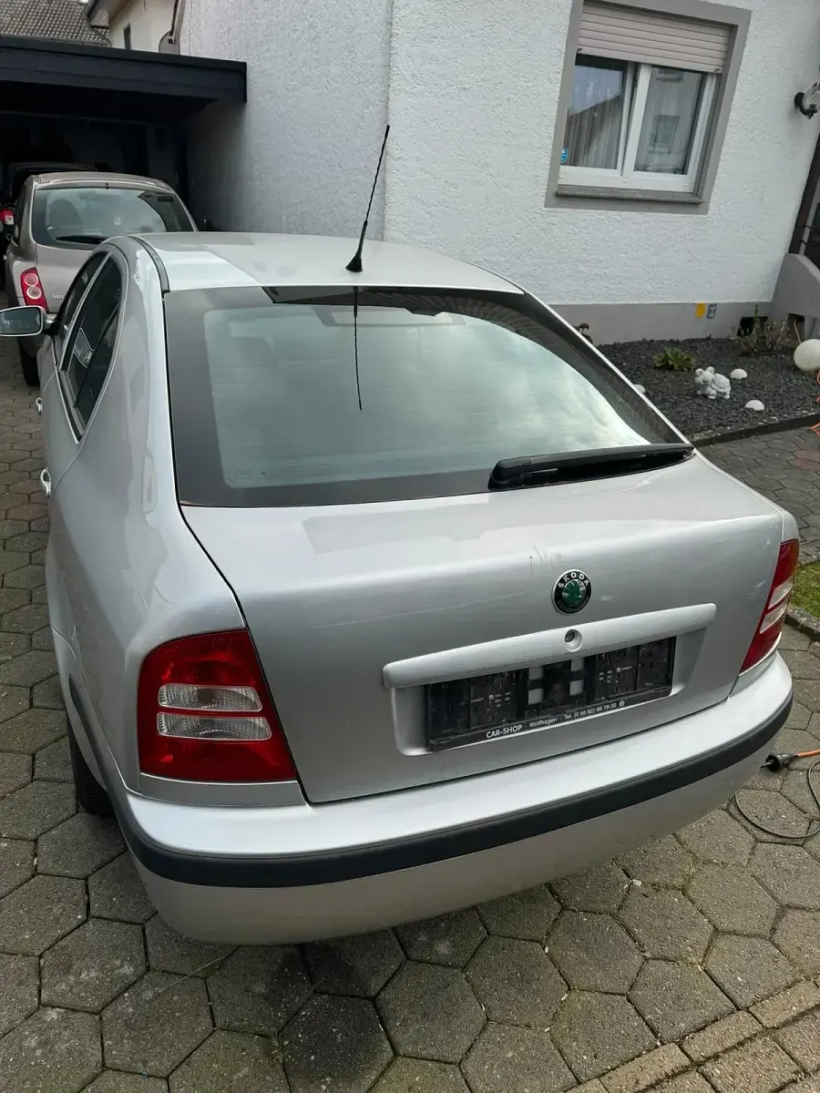 Gebraucht Skoda Octavia 116 PS (85 kW) 2003 Silber Limousine