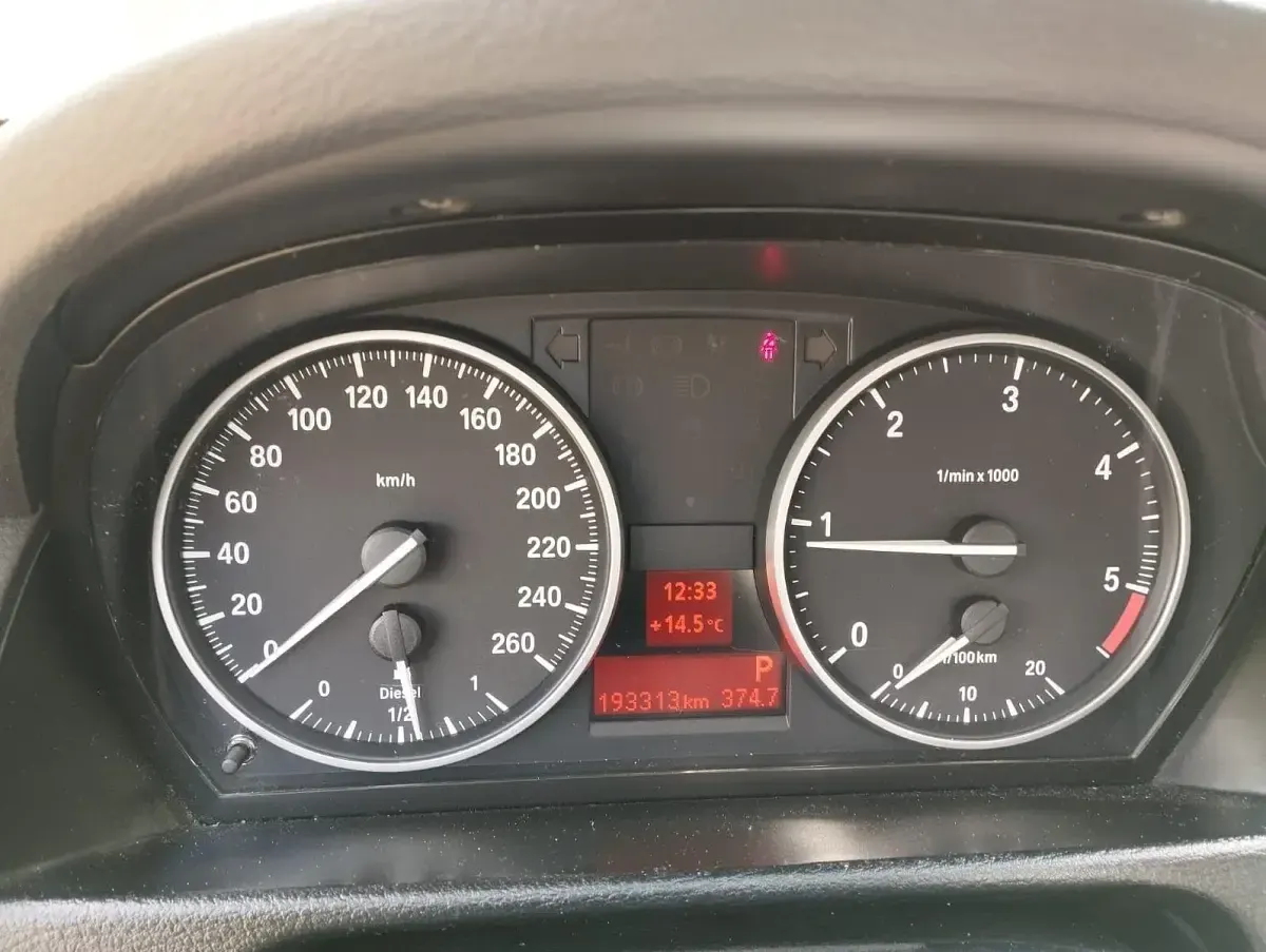 Second-hand BMW X1 Sport Line 177 CP (130 kW) 2012 Negru SUV
