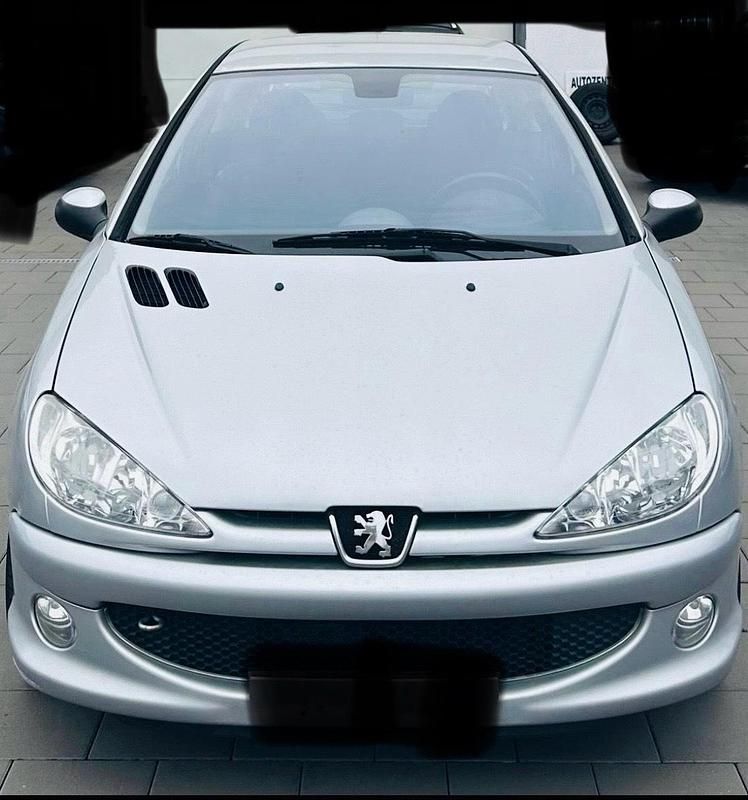 Silber Gebraucht 2005 Peugeot 206 Kleinwagen | 2.300 € (Teuer) - Bild 1/4