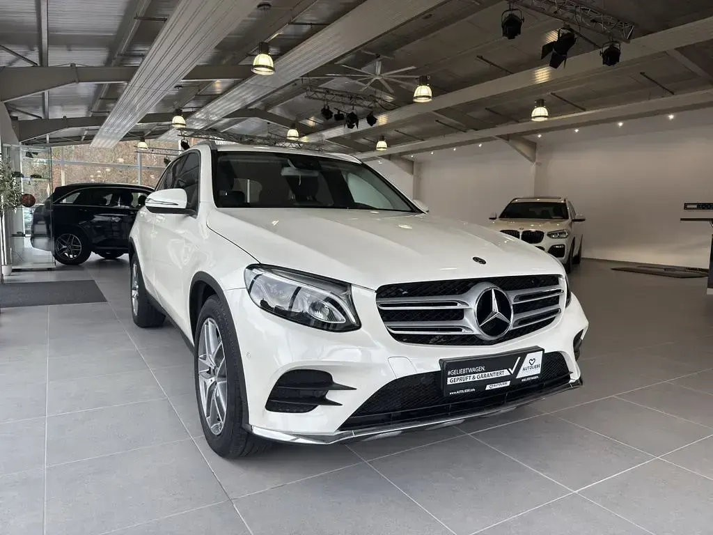 Gebraucht Mercedes GLC220 AMG line 170 PS (125 kW) 2018 Weiß SUV