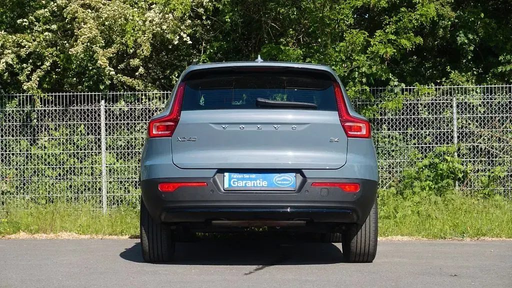 Usata Volvo XC40 Plus 197 CV (144 kW) 2023 Grigio SUV