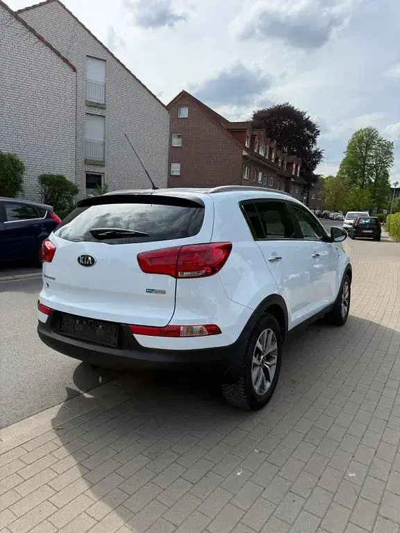 Gebraucht Kia Sportage Attract 135 PS (99 kW) 2015 Weiß SUV