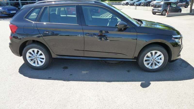 Neu Skoda Kamiq Essence 116 PS (85 kW) 2025 Schwarzmagic perleffekt SUV