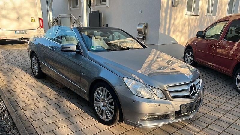 Usata Mercedes E350 231 CV (169 kW) 2010 Argento Cabrio