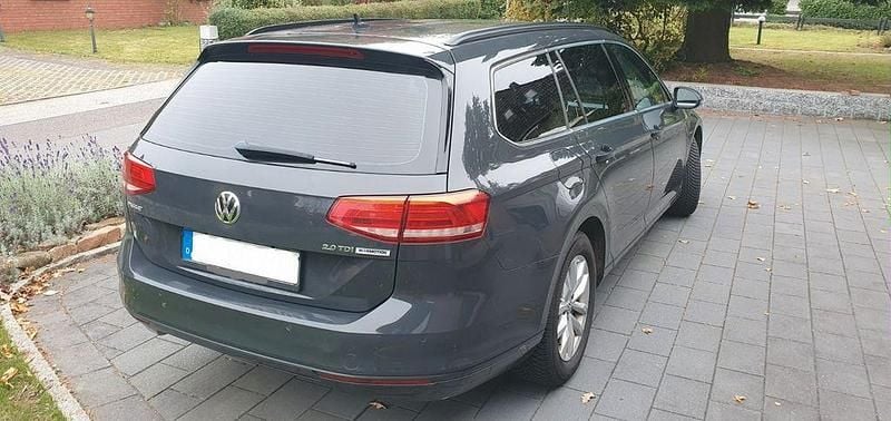 Gebraucht VW Passat 150 PS (110 kW) 2017 Grau Kombi