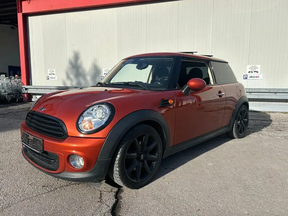 Używany Mini Cooper 98 KM (72 kW) 2012 Pomarańczowy Hatchback