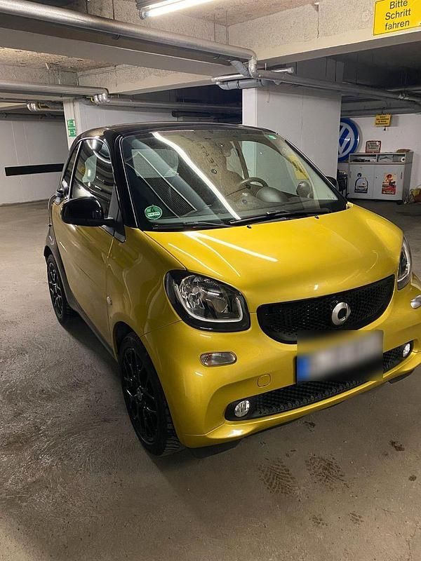 Gebraucht Smart ForTwo Coupé Passion 71 PS (52 kW) 2017 Gold Coupé