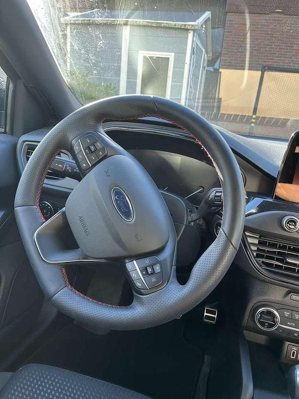 Gebraucht Ford Focus ST-Line 155 PS (114 kW) 2021 Schwarz Limousine