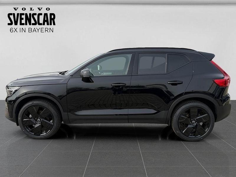 Gebraucht Volvo XC40 Plus 163 PS (119 kW) 2025 Onyx black / metallic SUV