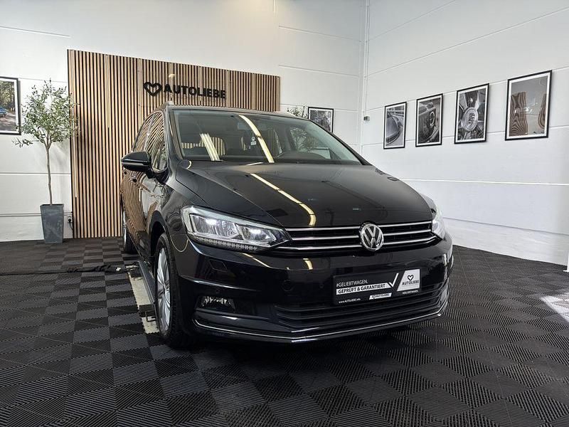 Schwarz Gebraucht 2019 VW Touran Highline Van / Kleinbus | 21.890 € (Guter Preis) - Bild 1/4