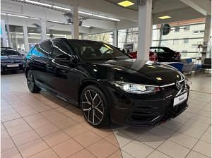 Neu VW Passat R-line 177 PS (130 kW) 2026 Schwarz (grenadillschwarz metallic) Kombi
