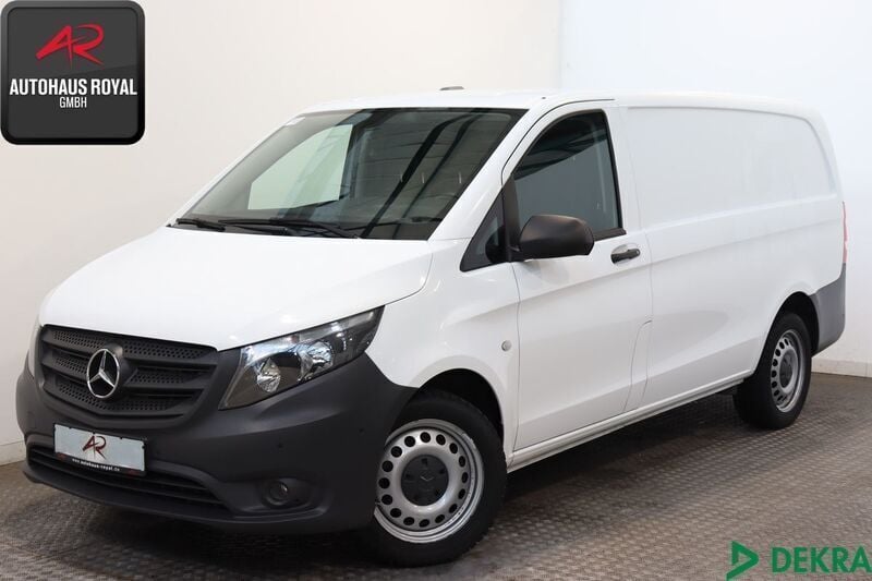 Weiss Gebraucht 2019 Mercedes Vito Van / Kleinbus | 22.880 € (Guter Preis) - Bild 1/4