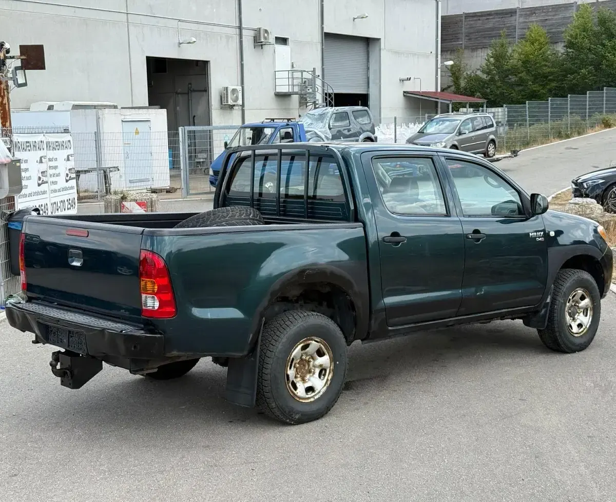 Gebraucht Toyota HiLux 120 PS (88 kW) 2007 Grün Pickup