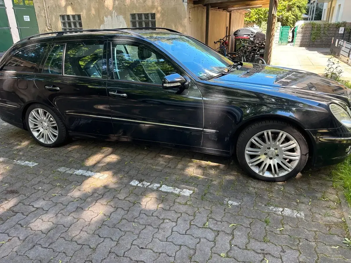 Gebraucht Mercedes E320 224 PS (164 kW) 2007 Schwarz Kombi
