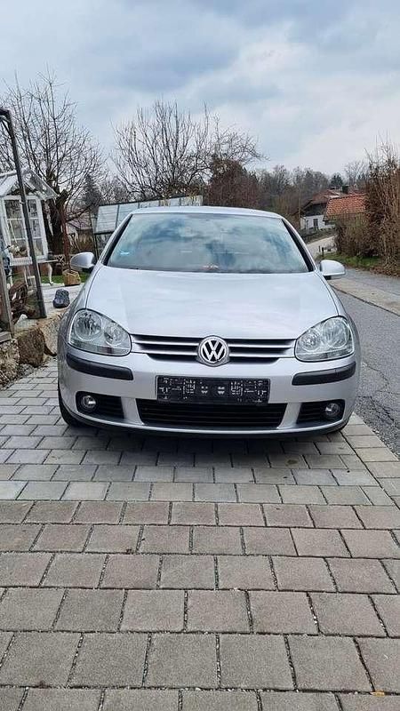 Gebraucht VW Golf IV Trendline 102 PS (75 kW) 2005 Grau Kleinwagen