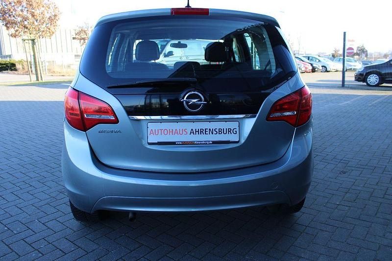 Gebraucht Opel Meriva Edition 101 PS (74 kW) 2010 Silber Van / Kleinbus