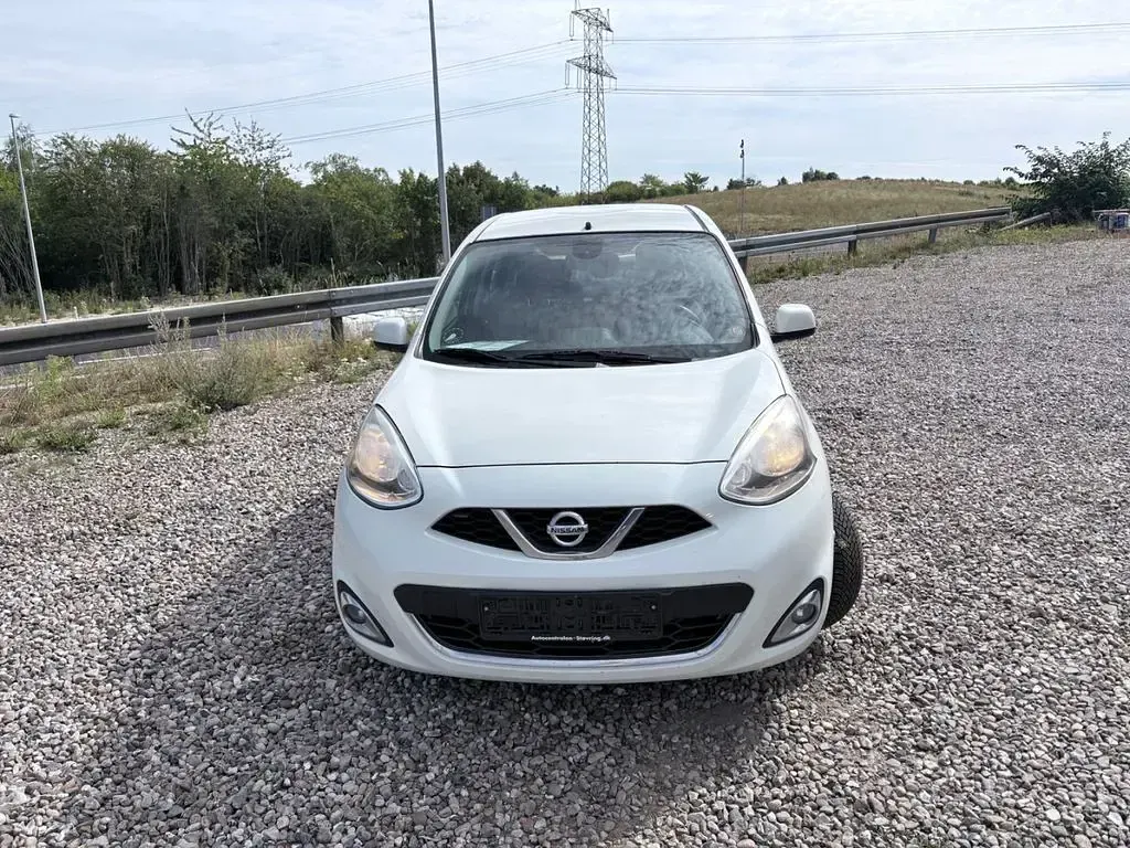 Gebraucht Nissan Micra Acenta 80 PS (58 kW) 2015 Weiß Kleinwagen