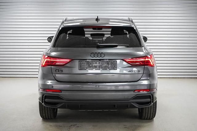 Daytonagrau metallic (6y) daytonagrau metallic (6y) Neu 2025 Audi Q3 S-Line SUV | 48.030 € (Superpreis) - Bild 1/4