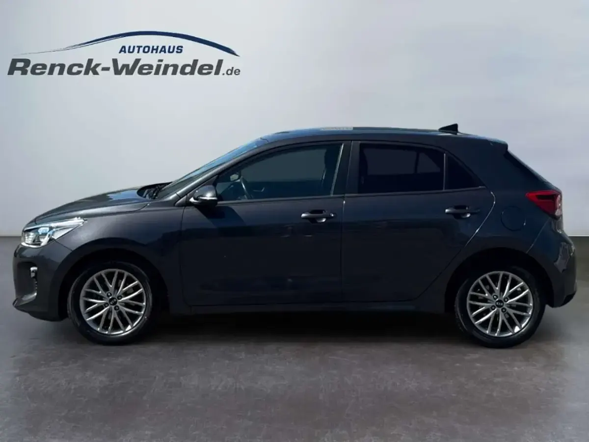 Gebraucht Kia Rio DREAM-TEAM Edition 101 PS (74 kW) 2019 Grau Limousine