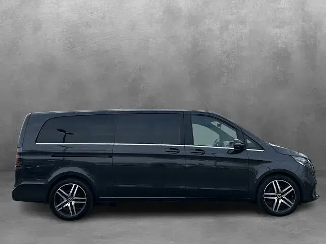 Gebraucht Mercedes V300 Avantgarde 237 PS (174 kW) 2025 Graphitgrau metallic Van / Kleinbus
