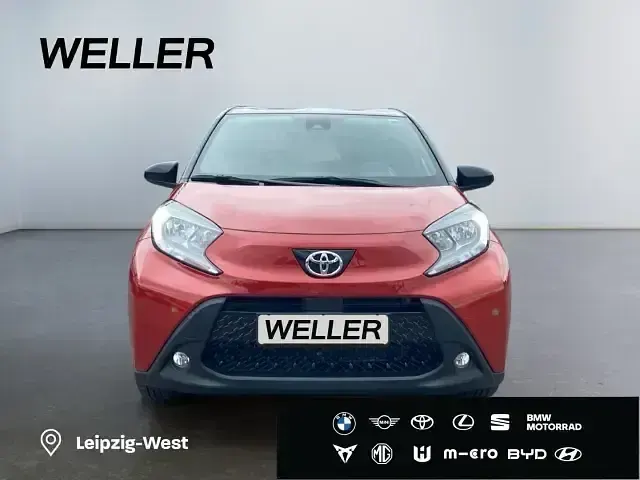 Gebraucht Toyota Aygo X Team 72 PS (52 kW) 2024 Rot SUV