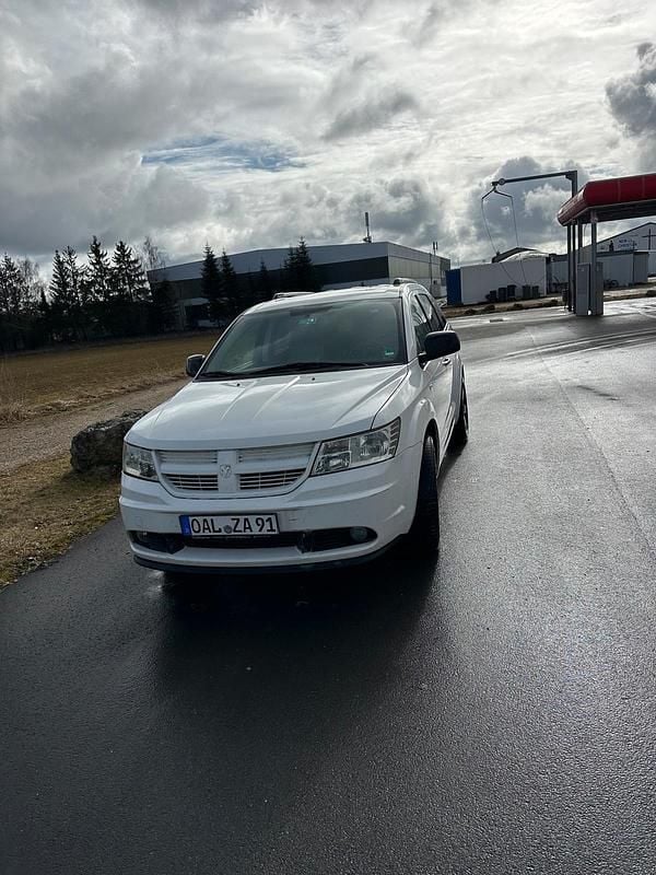 Gebraucht Dodge Journey 140 PS (102 kW) 2008 Weiß SUV