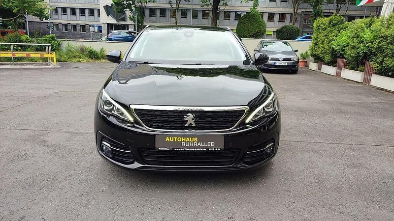 Gebraucht Peugeot 308 SW Style 131 PS (96 kW) 2018 Schwarz Kombi
